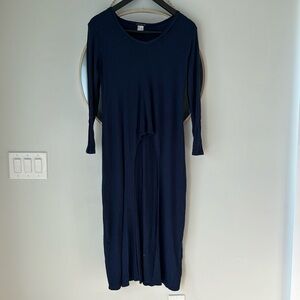 Venus Small (fits med) deep navy Blue hi low light sweater